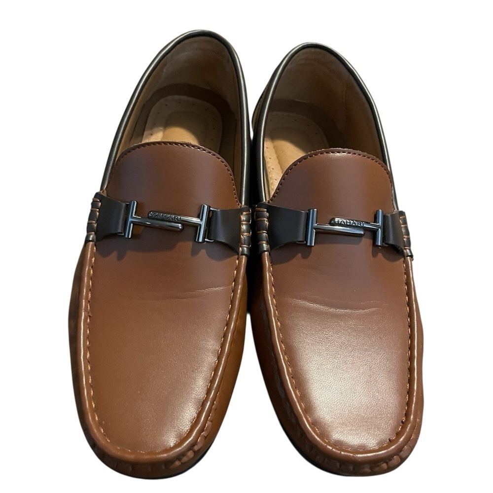 Tahari Elegant Brown Leather Loafers with Black Accents Size 7